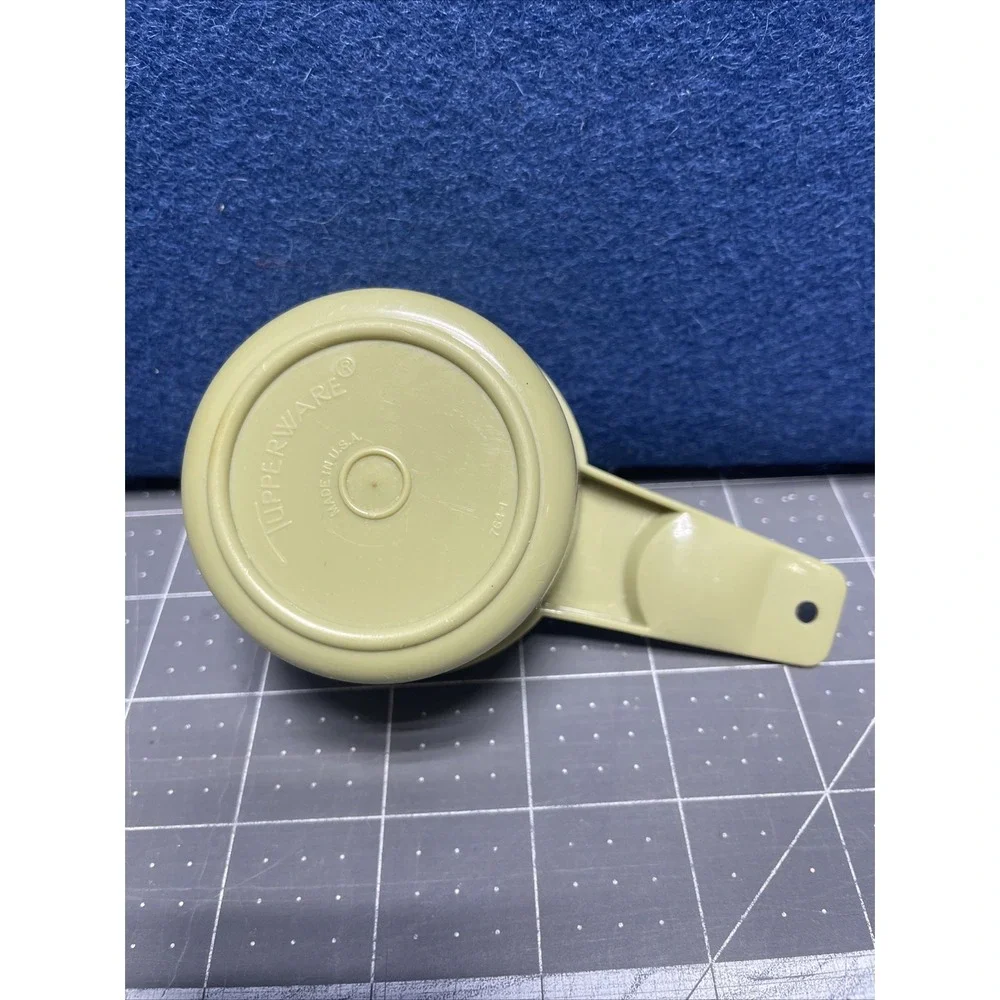 Tupperware Replacement Measuring 1 /2‎ Cup Avocado Olive Green